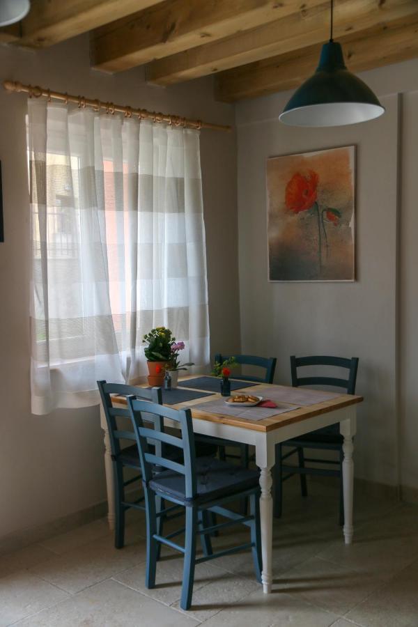 Casa Lenka Hotel Malchina Екстериор снимка